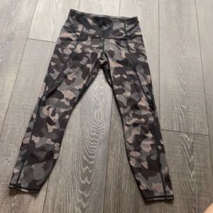 Athleta capris leggings